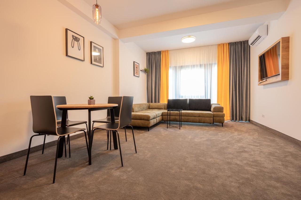 Aparthotel Calvin à Oradea Chambre photo
