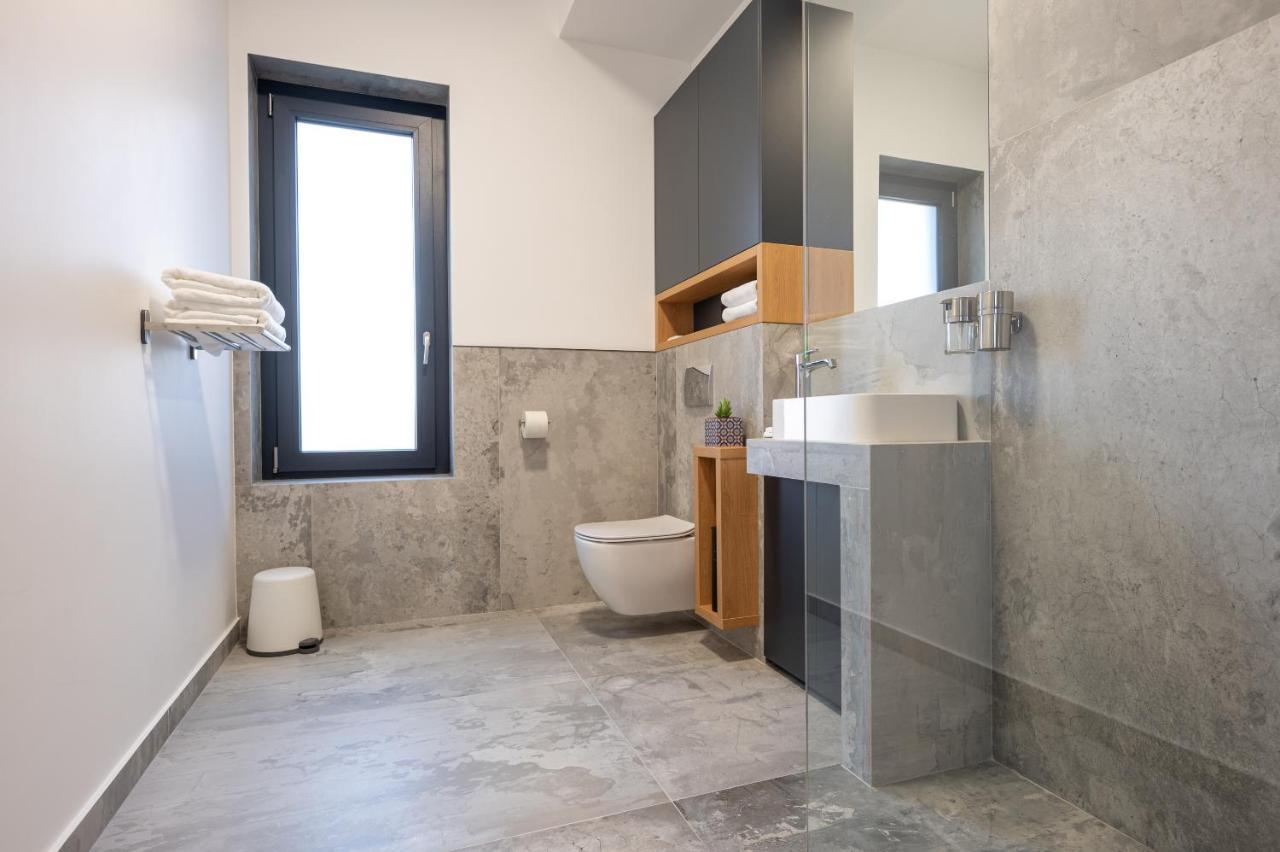 Aparthotel Calvin à Oradea Extérieur photo